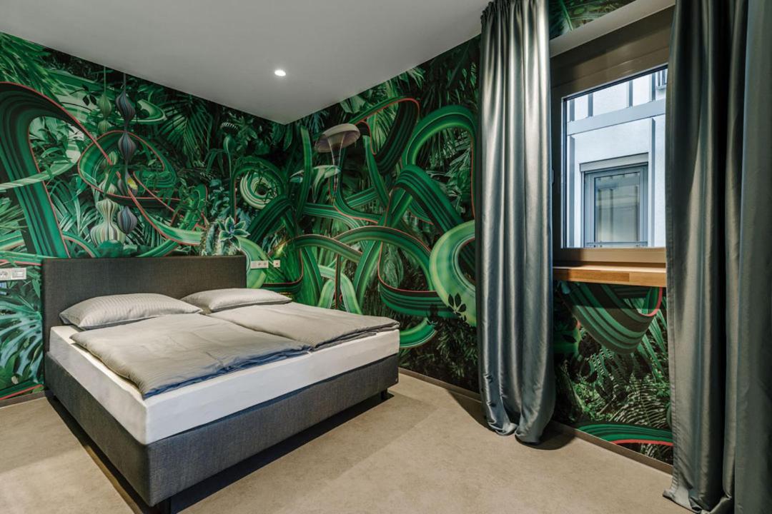 Brucklyn Suites Erlangen Bagian luar foto